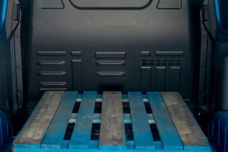 3725769 1.5 EcoBlue Limited Van