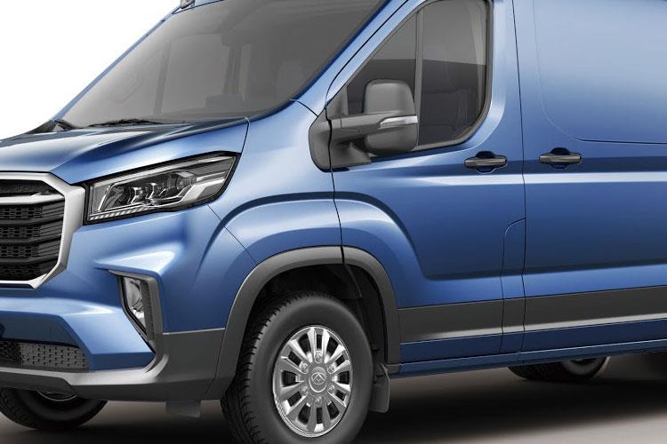 3948238 150kW Extra High Roof Crew Van 77kWh Auto [22kW]