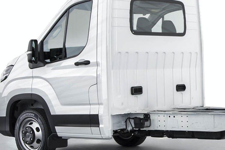 3943081 2.0 D20 150 DRW Chassis Cab